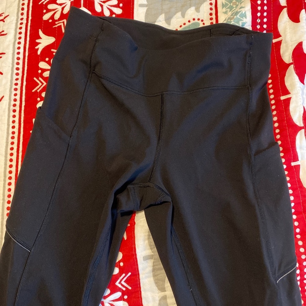 Lululemon Black Leggings with Side Pockets